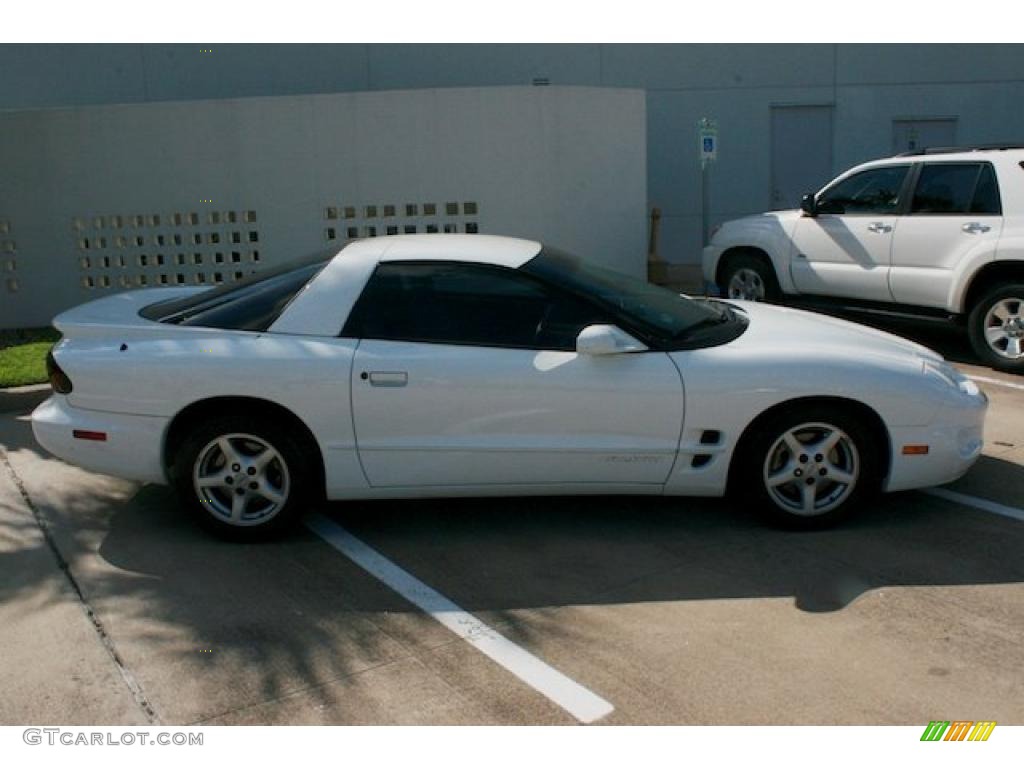 2002 Firebird Coupe - Arctic White / Ebony Black photo #4