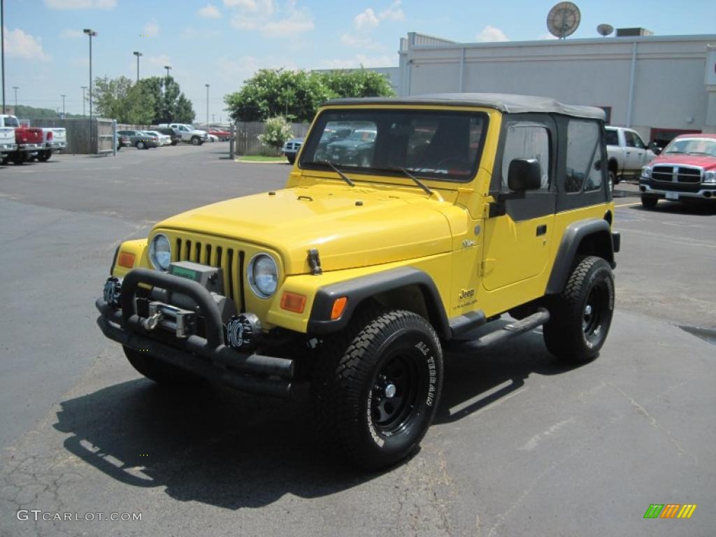 2004 Wrangler SE 4x4 - Solar Yellow / Dark Slate Gray photo #1