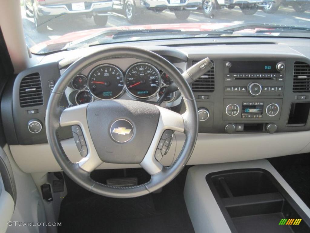 2008 Silverado 1500 LT Crew Cab 4x4 - Victory Red / Light Titanium/Ebony Accents photo #10