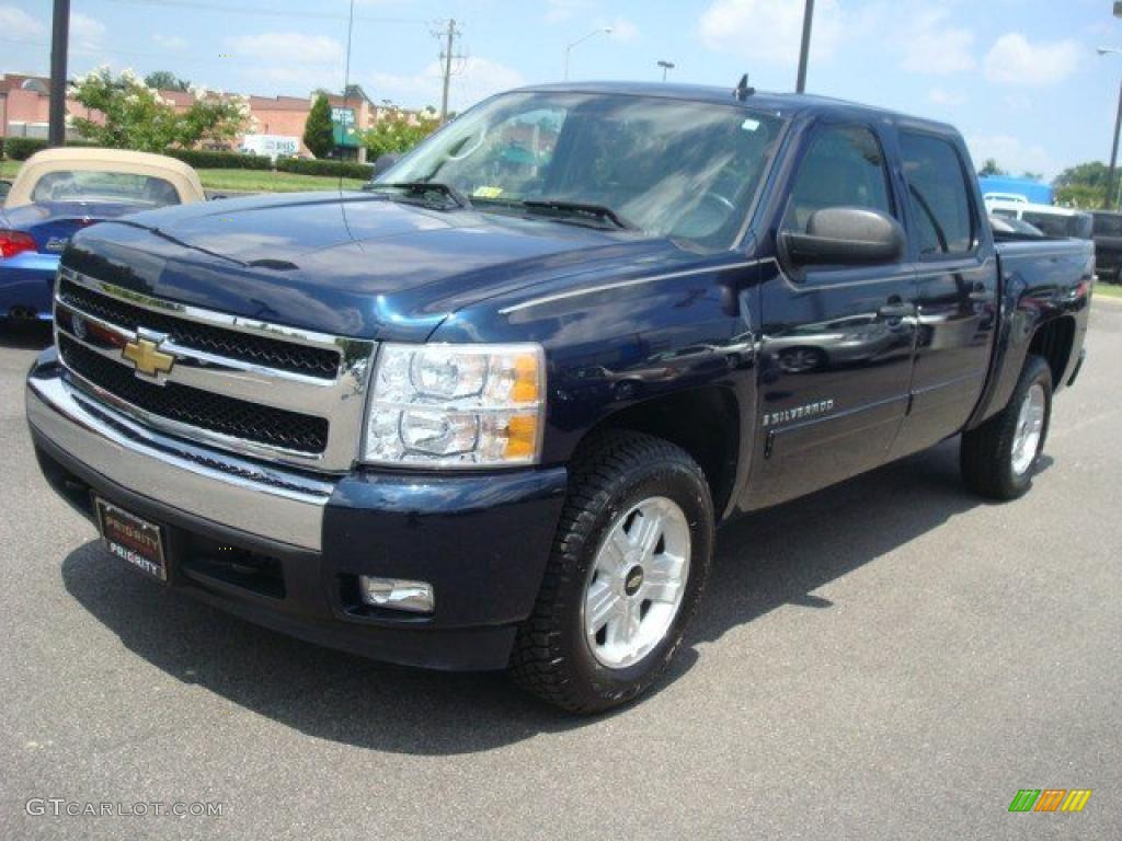 2008 Silverado 1500 LT Crew Cab - Dark Blue Metallic / Light Cashmere/Ebony Accents photo #9