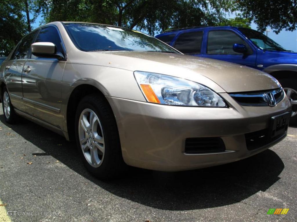 2007 Accord EX Sedan - Desert Mist Metallic / Gray photo #1