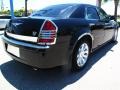 2005 Brilliant Black Crystal Pearl Chrysler 300 C HEMI  photo #3