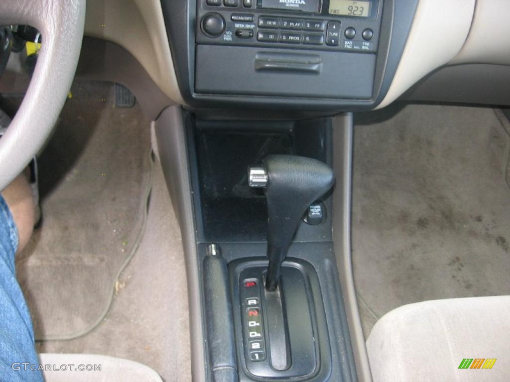 1998 Accord LX Sedan - Dark Emerald Pearl / Quartz photo #6