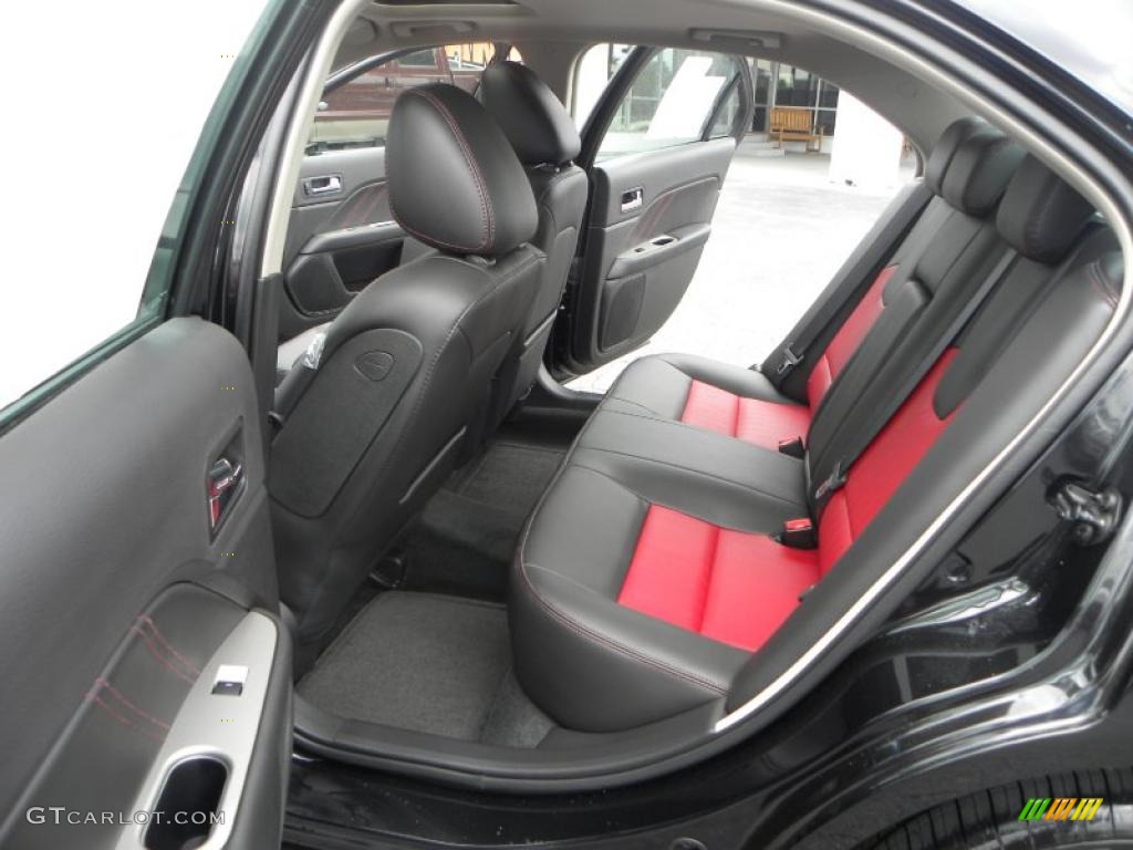 2010 Fusion Sport - Tuxedo Black Metallic / Charcoal Black/Sport Red photo #9