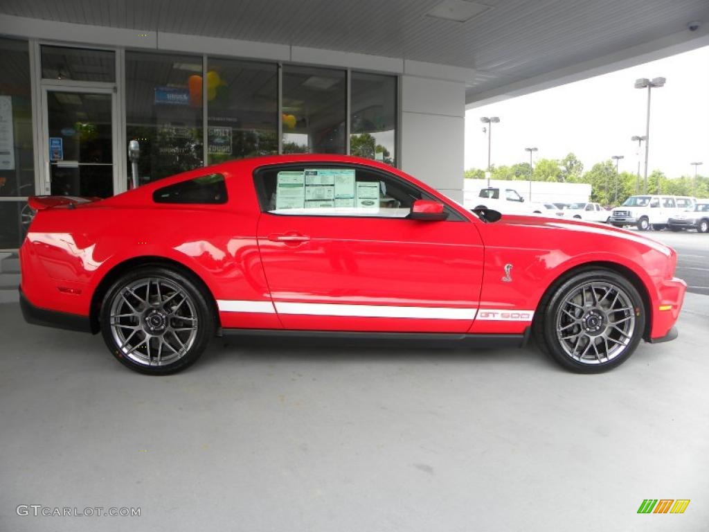 2011 Mustang Shelby GT500 SVT Performance Package Coupe - Race Red / Charcoal Black/White photo #2