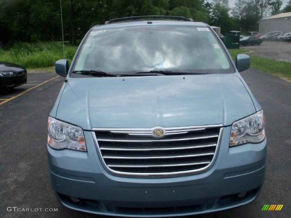 2010 Town & Country Touring - Clearwater Blue Pearl / Medium Slate Gray/Light Shale photo #14