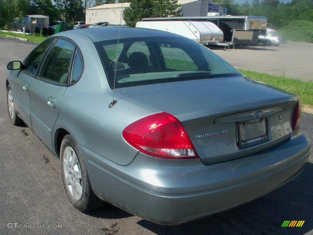 2005 Taurus SE - Light Tundra Metallic / Medium/Dark Flint photo #7