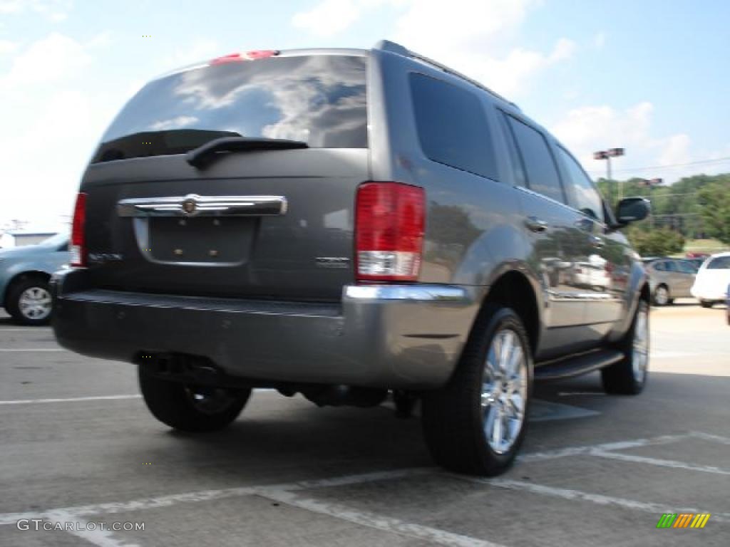 2007 Aspen Limited HEMI 4WD - Mineral Gray Metallic / Dark Khaki/Light Graystone photo #3