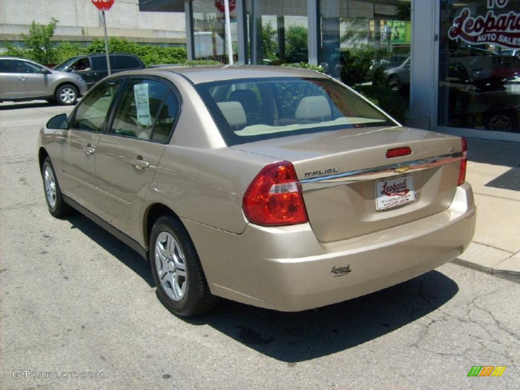 2006 Malibu LS Sedan - Sandstone Metallic / Cashmere Beige photo #3