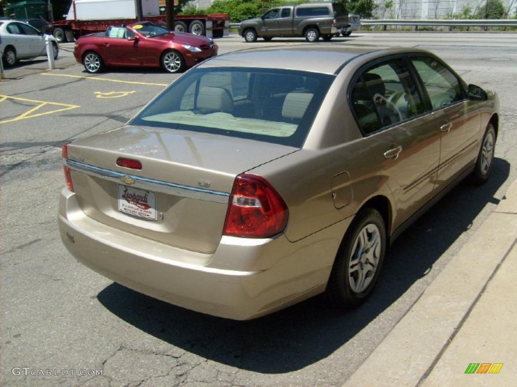 2006 Malibu LS Sedan - Sandstone Metallic / Cashmere Beige photo #5