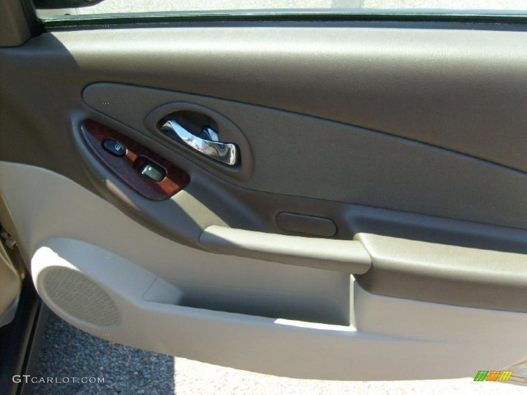 2006 Malibu LS Sedan - Sandstone Metallic / Cashmere Beige photo #19