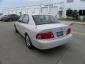 Clear White - Optima LX V6 Photo No. 5