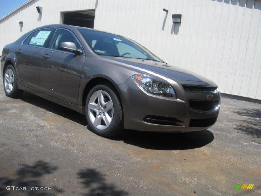 2010 Malibu LS Sedan - Mocha Steel Metallic / Cocoa/Cashmere photo #2