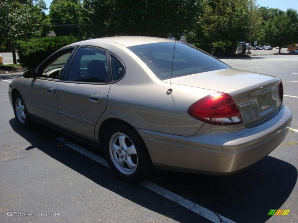 2004 Taurus SES Sedan - Arizona Beige Metallic / Medium Parchment photo #4