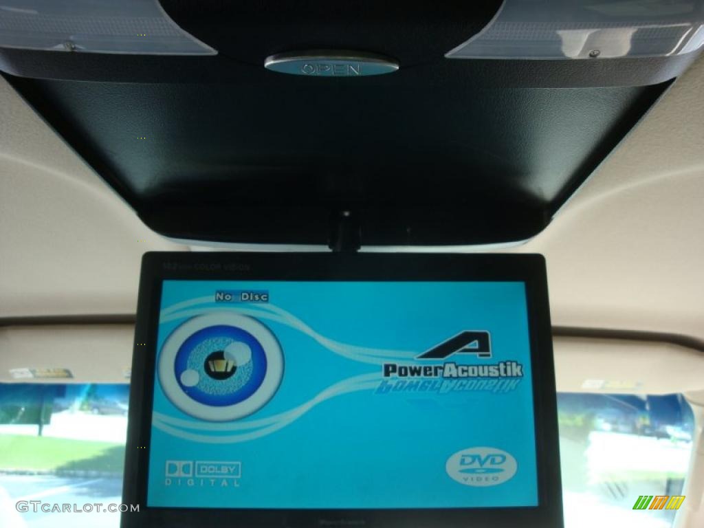 2003 Expedition XLT 4x4 - Arizona Beige Metallic / Medium Parchment photo #19