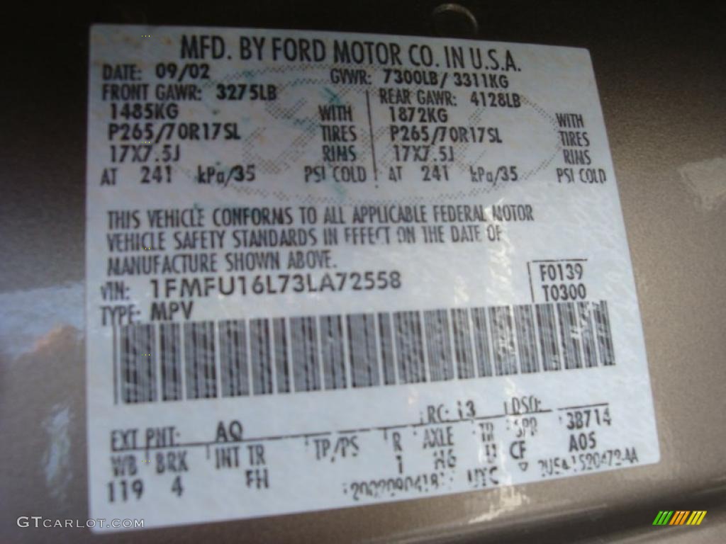 2003 Expedition XLT 4x4 - Arizona Beige Metallic / Medium Parchment photo #20