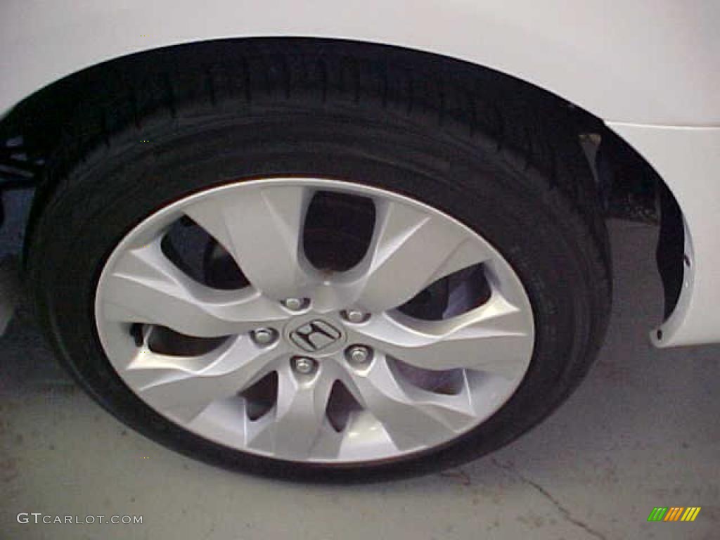 2004 Accord EX V6 Coupe - Taffeta White / Ivory photo #8