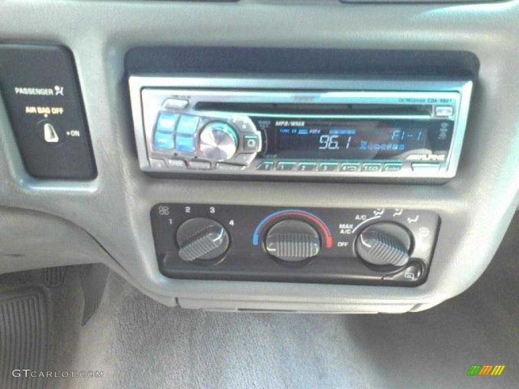 2000 S10 LS Extended Cab - Light Pewter Metallic / Beige photo #8