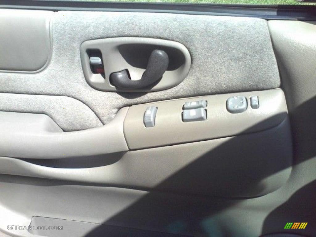 2000 S10 LS Extended Cab - Light Pewter Metallic / Beige photo #12