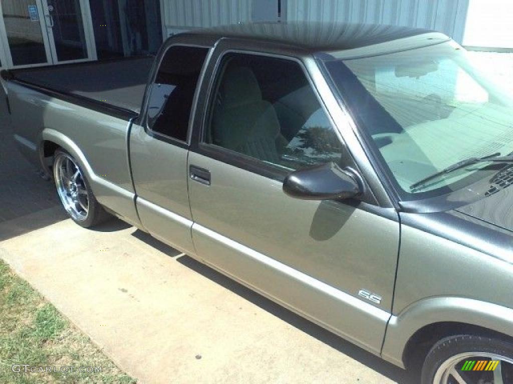 2000 S10 LS Extended Cab - Light Pewter Metallic / Beige photo #21