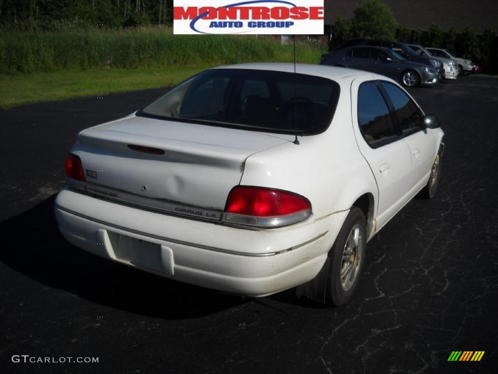 1997 Cirrus LX - Stone White / Beige photo #3