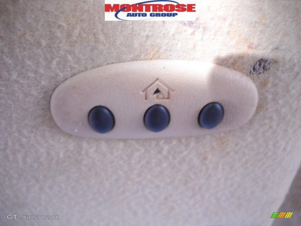 1997 Cirrus LX - Stone White / Beige photo #28