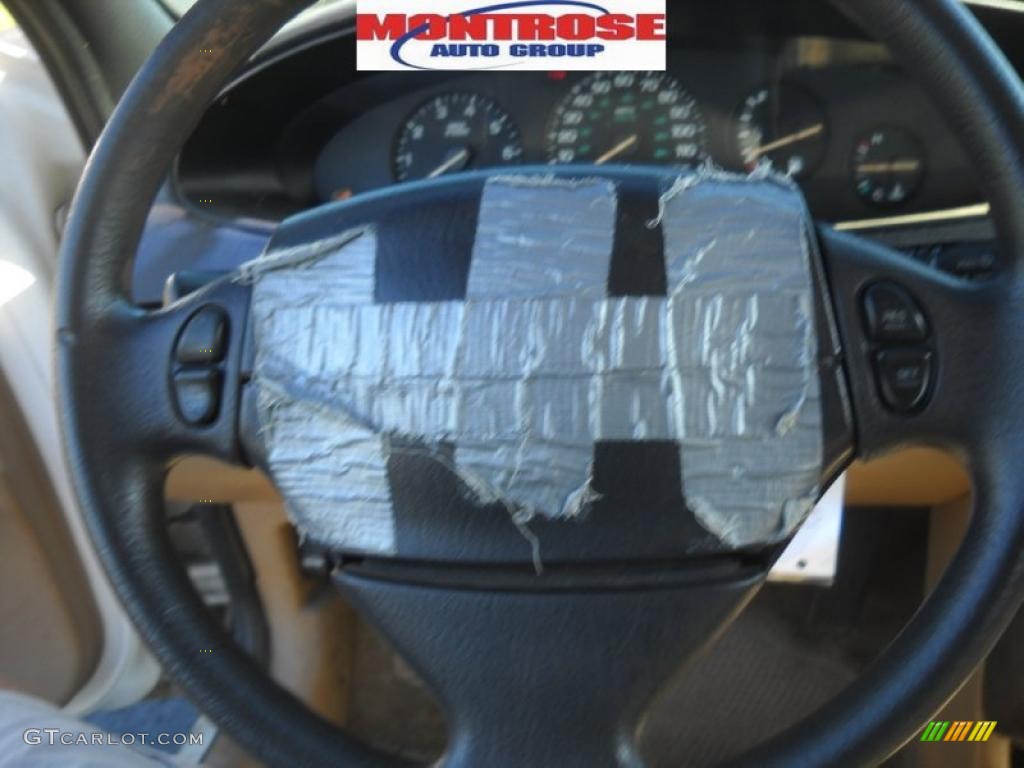 1997 Cirrus LX - Stone White / Beige photo #29