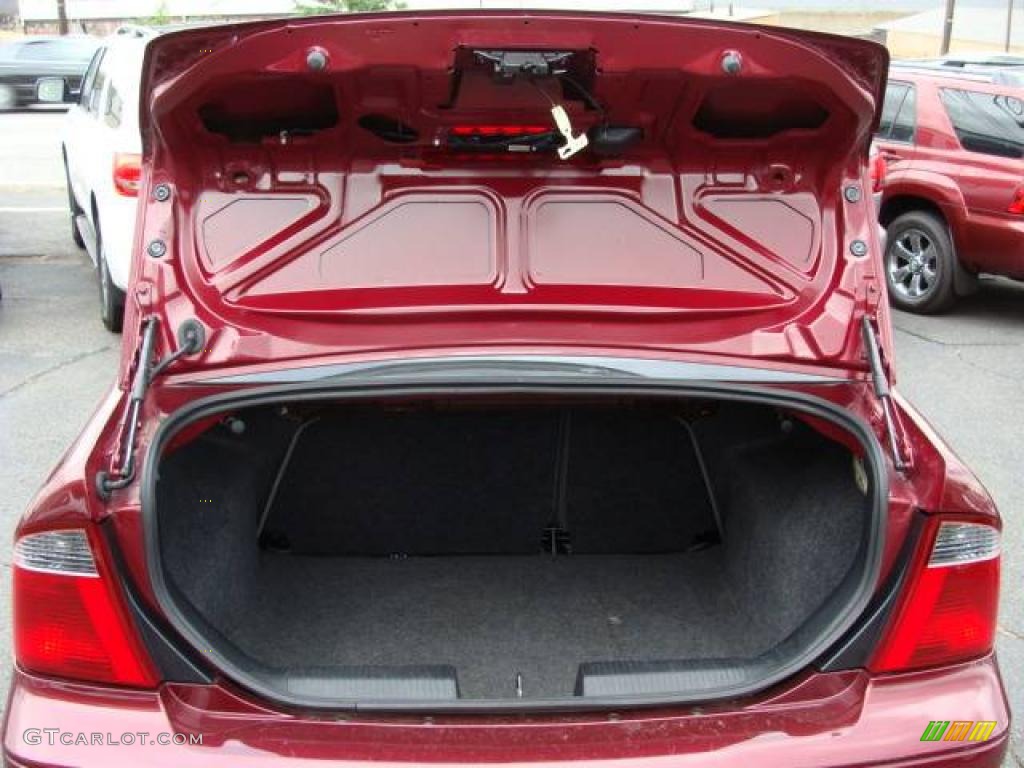 2007 Focus ZX4 SE Sedan - Dark Toreador Red Metallic / Charcoal/Light Flint photo #13