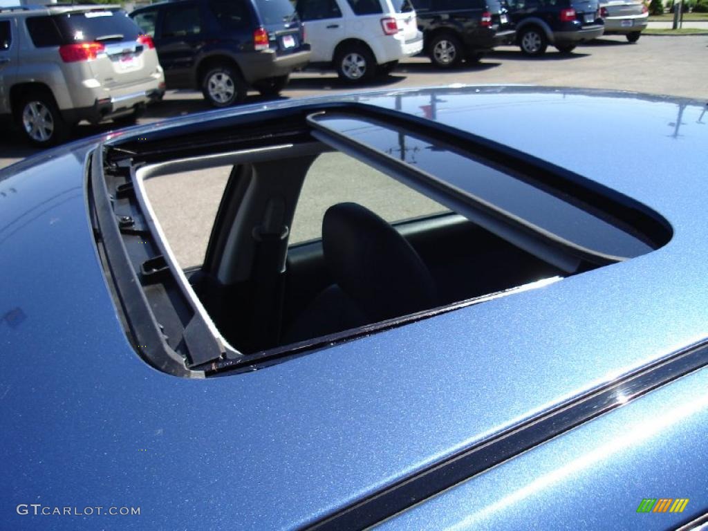 2009 Fusion SE Blue Suede - Sport Blue Metallic / Alcantara Blue Suede/Charcoal Black Leather photo #13