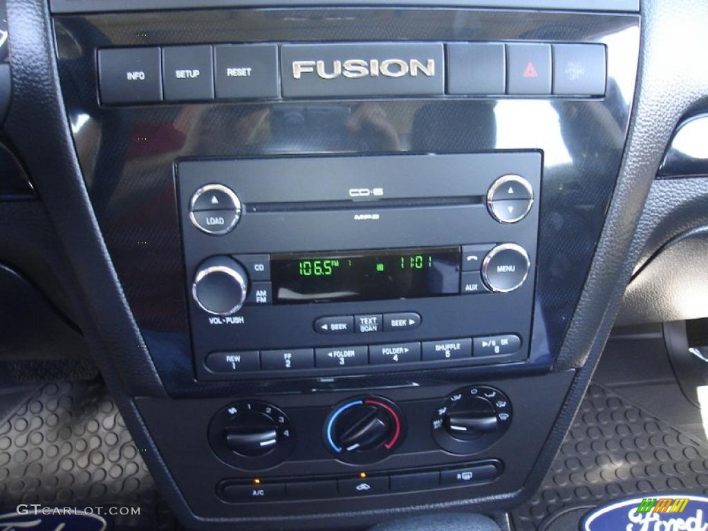 2009 Fusion SE Blue Suede - Sport Blue Metallic / Alcantara Blue Suede/Charcoal Black Leather photo #29