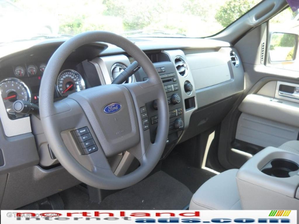 2010 F150 XLT SuperCab 4x4 - Tuxedo Black / Medium Stone photo #10