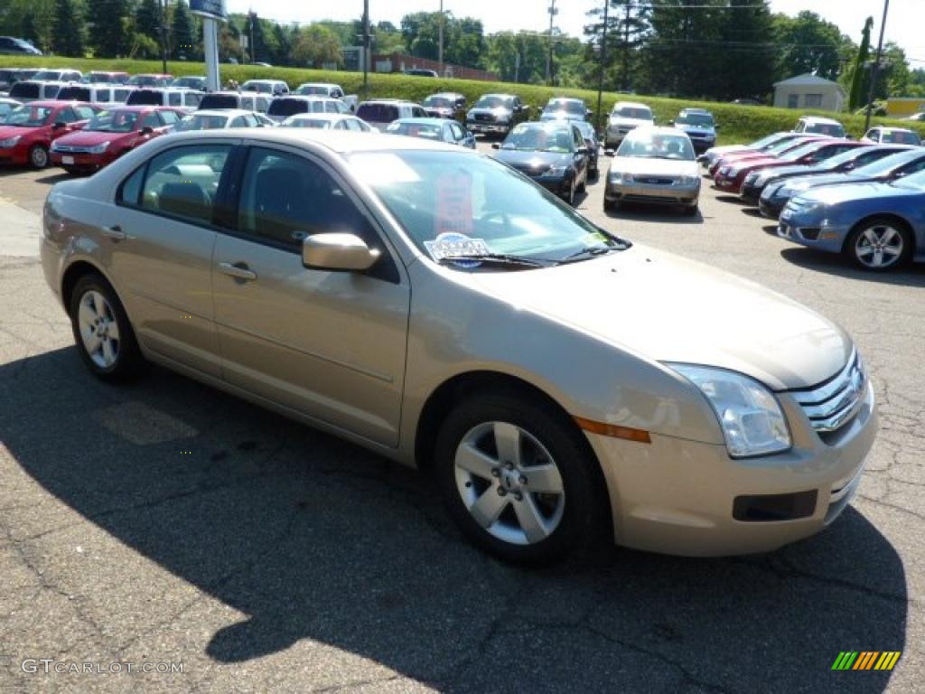 2008 Fusion SE V6 - Dune Pearl Metallic / Medium Light Stone photo #6