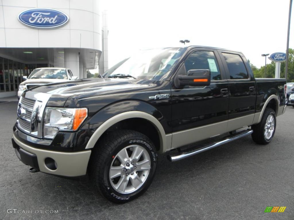 2010 F150 Lariat SuperCrew 4x4 - Tuxedo Black / Black photo #6