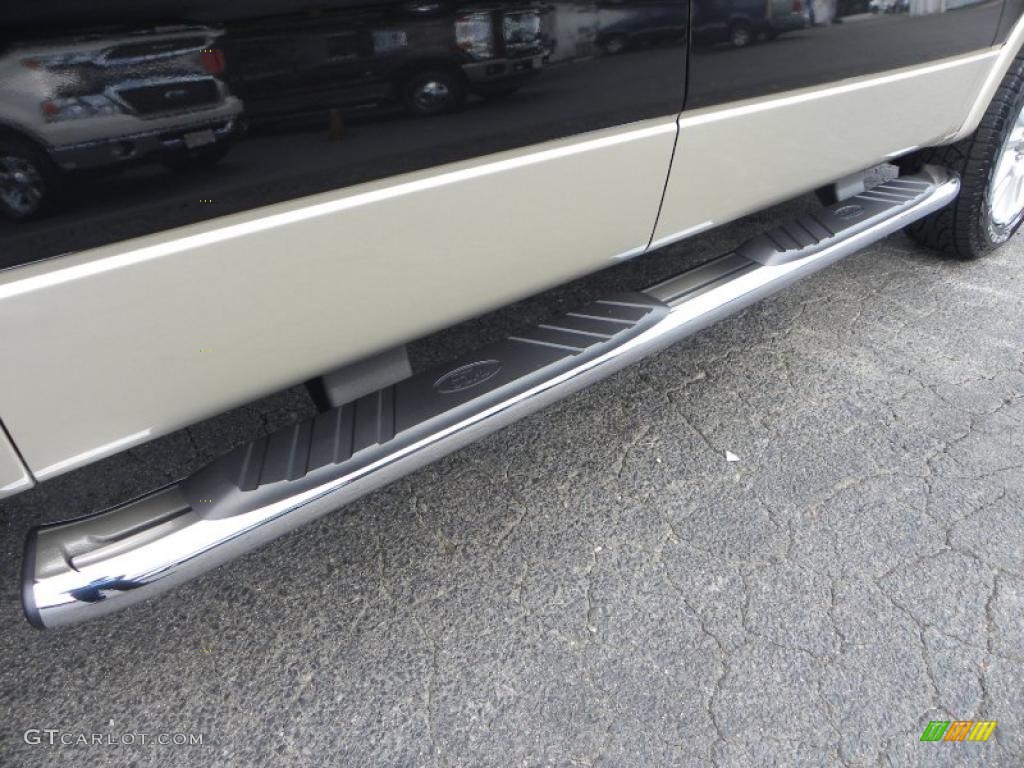 2010 F150 Lariat SuperCrew 4x4 - Tuxedo Black / Black photo #12