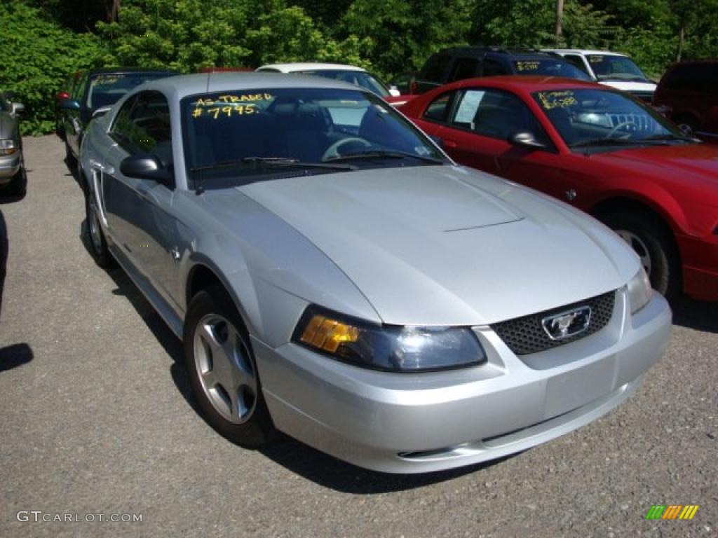 2003 Mustang V6 Coupe - Silver Metallic / Dark Charcoal/Medium Parchment photo #1
