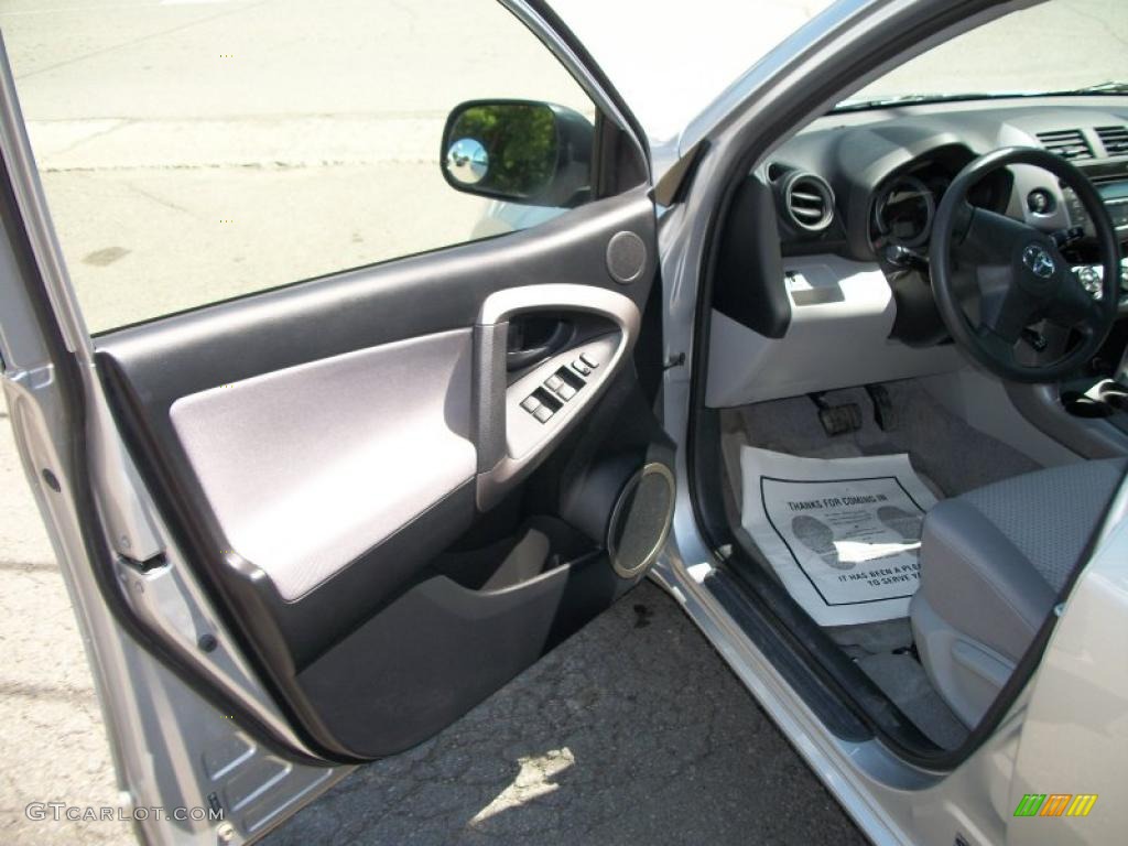 2007 RAV4 4WD - Classic Silver Metallic / Ash Gray photo #26