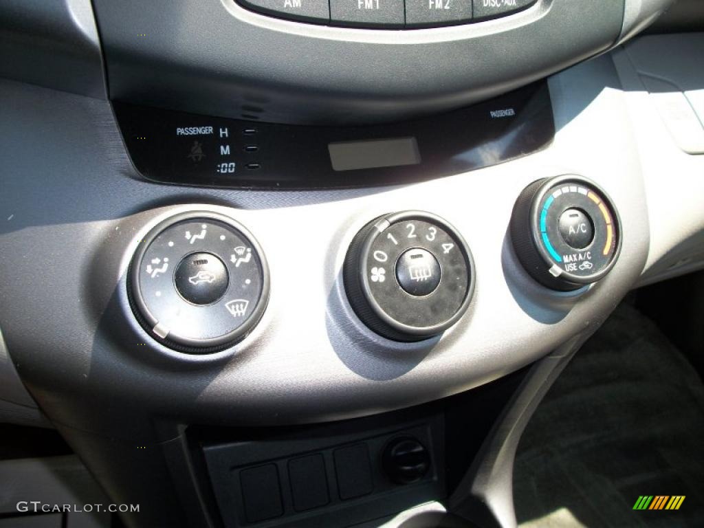 2007 RAV4 4WD - Classic Silver Metallic / Ash Gray photo #31