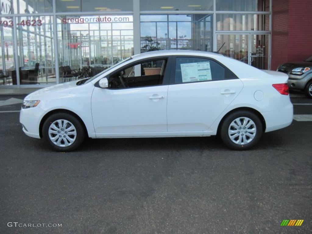 2010 Forte EX - Clear White / Coffee photo #3