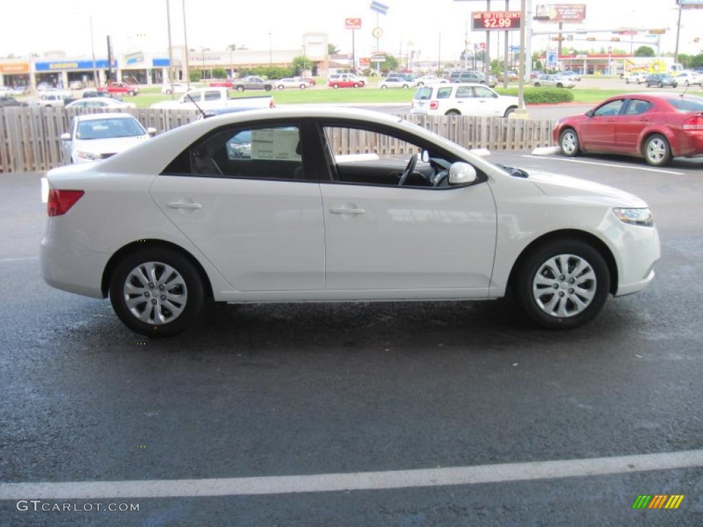 2010 Forte EX - Clear White / Coffee photo #4