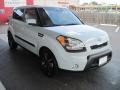 2010 Clear White Kia Soul Ghost Special Edition  photo #2