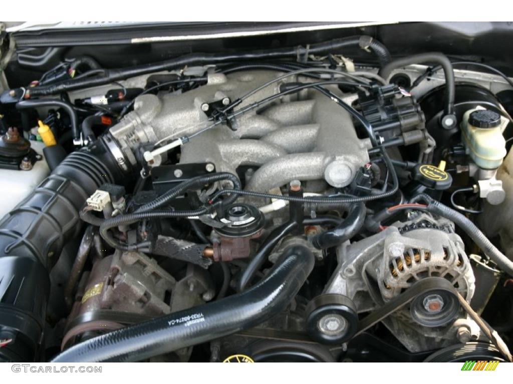 2001 Mustang V6 Coupe - Silver Metallic / Medium Graphite photo #17