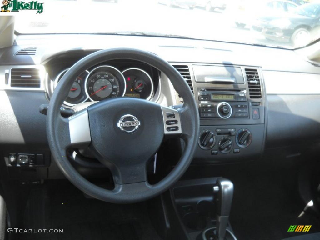 2008 Versa 1.8 S Sedan - Fresh Powder White / Charcoal photo #12