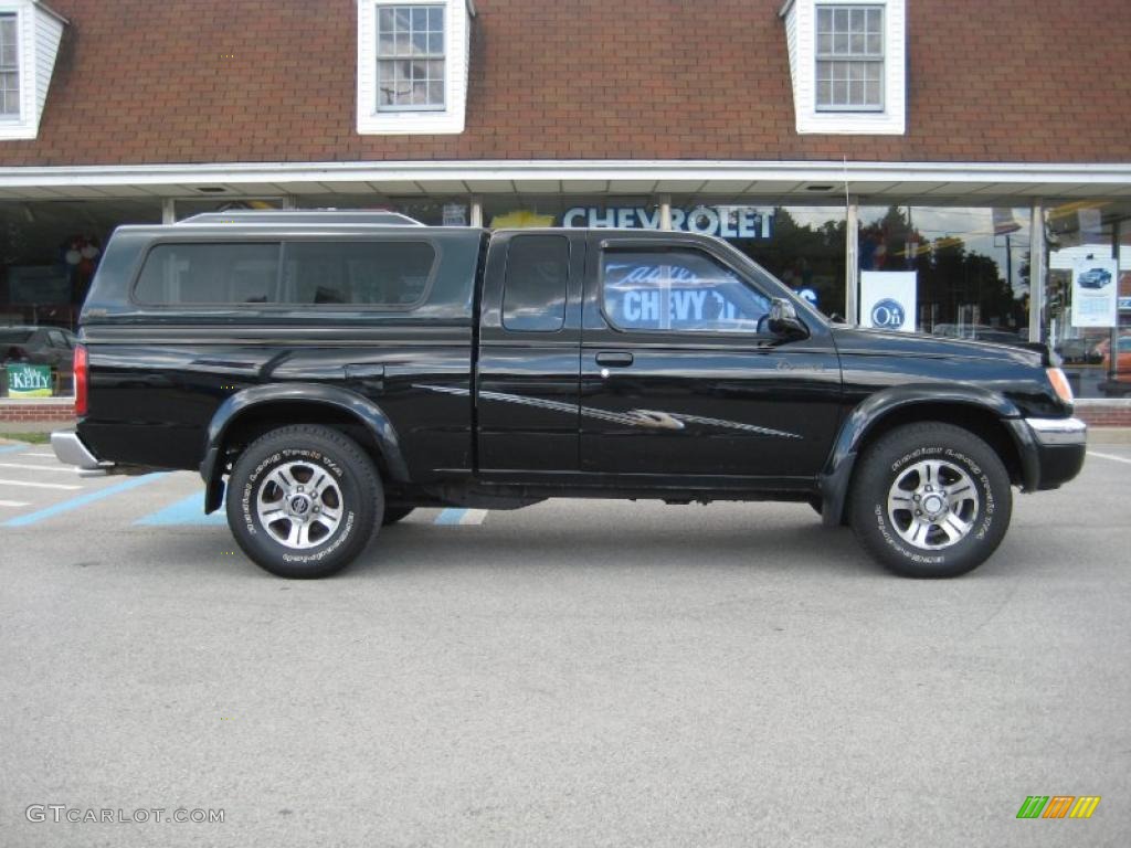 1999 Frontier SE Extended Cab 4x4 - Super Black / Beige photo #5