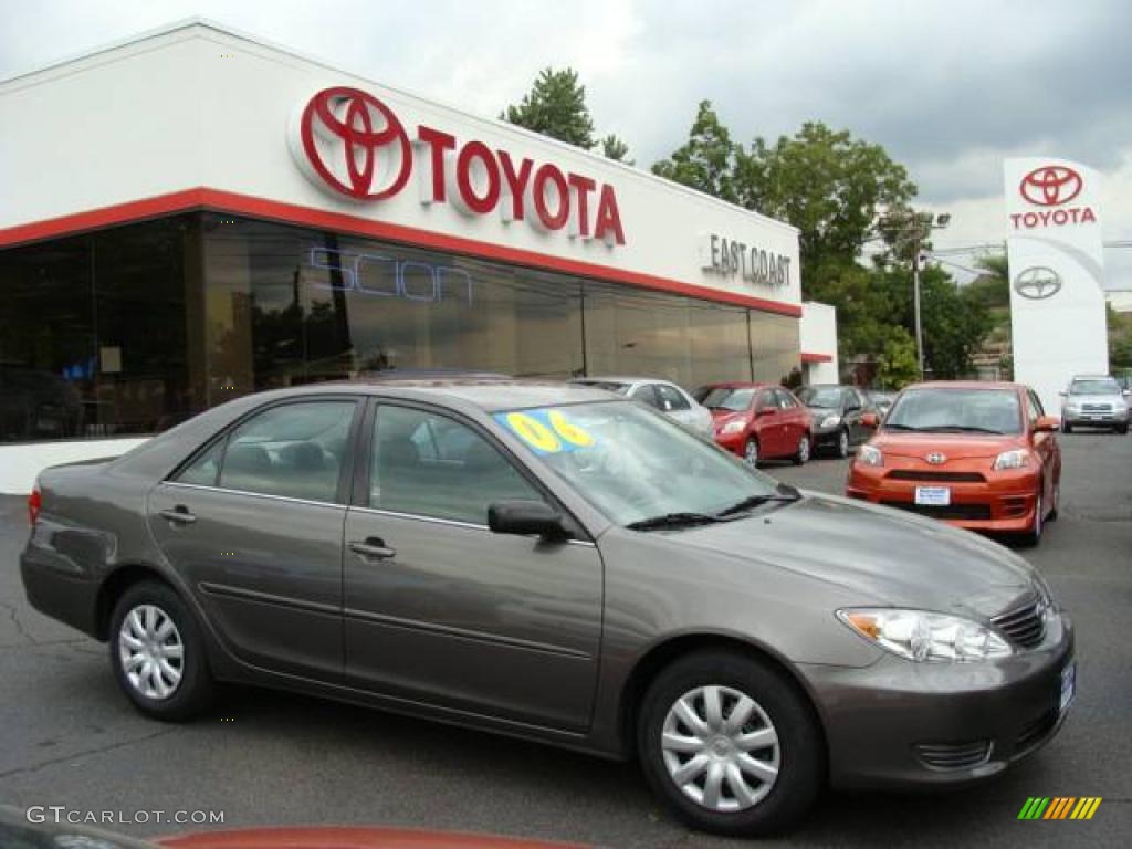 2006 Camry LE - Phantom Gray Pearl / Stone Gray photo #1