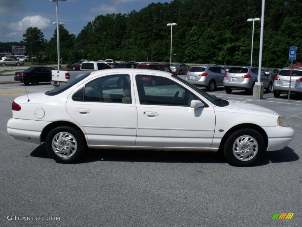 1998 Contour SE - Vibrant White / Medium Parchment photo #6