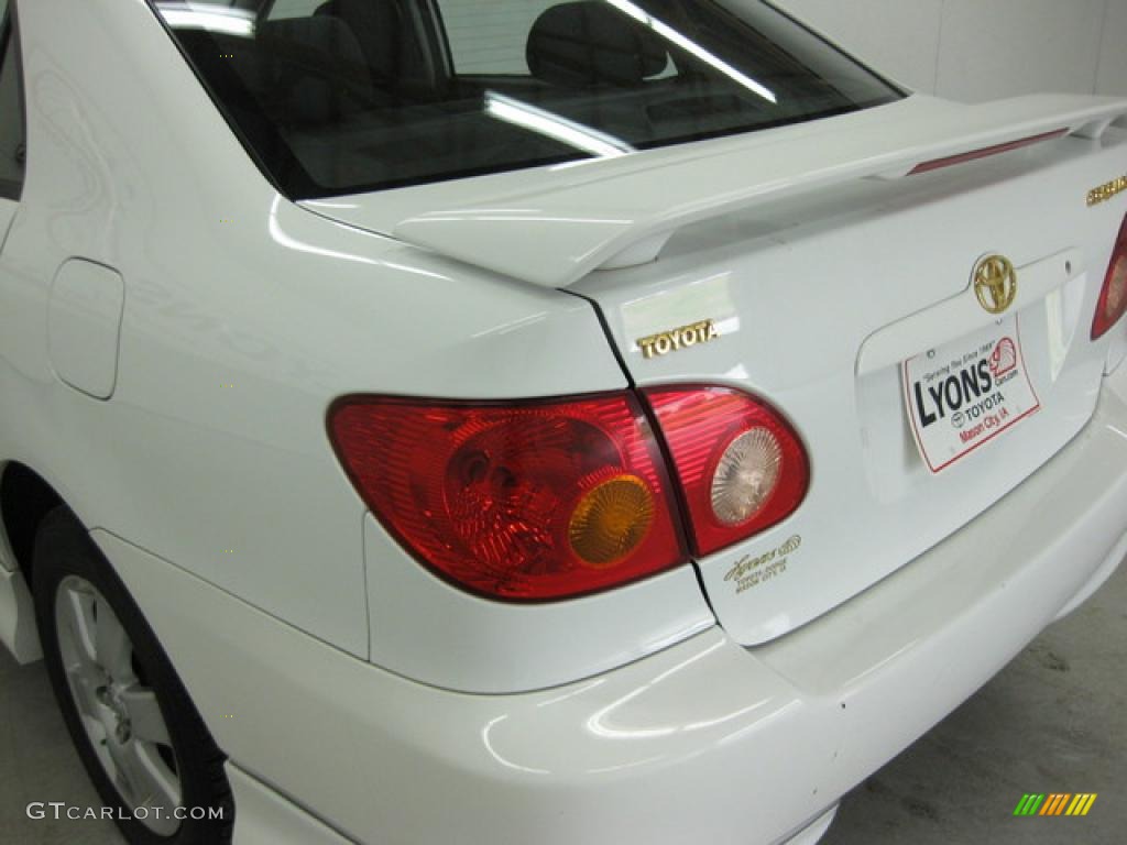 2003 Corolla S - Super White / Black photo #10