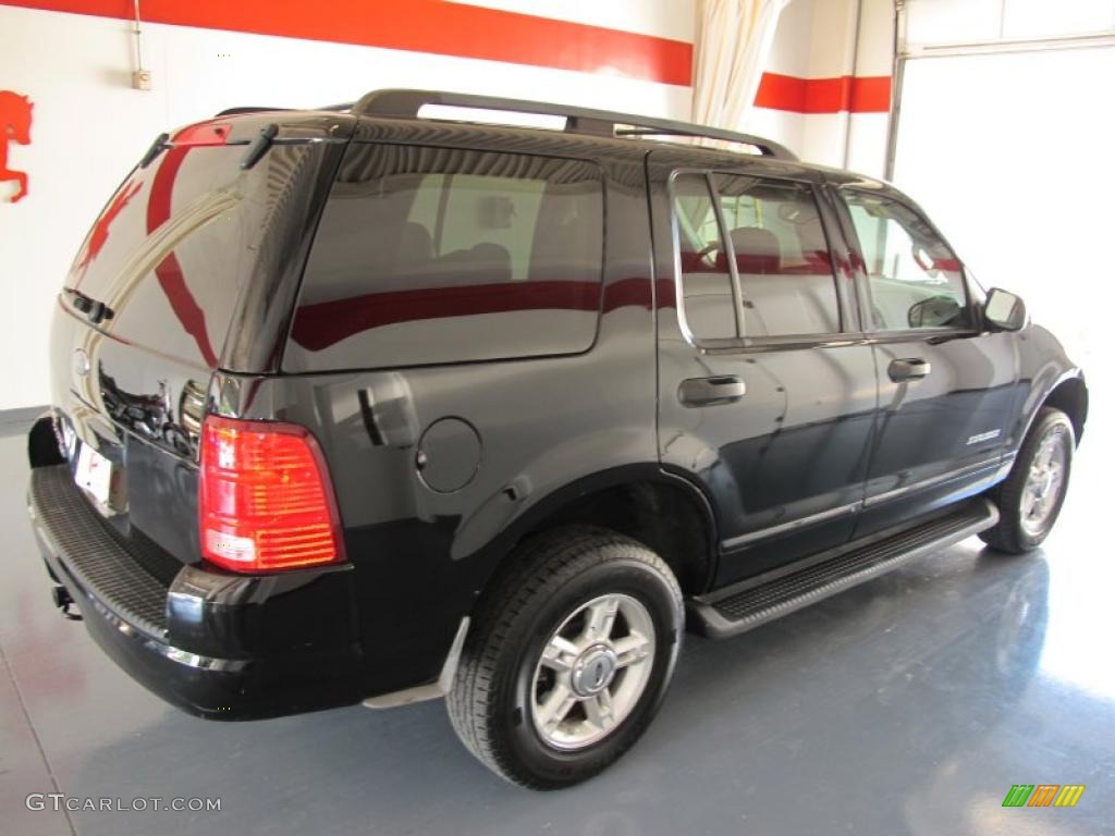 2004 Explorer XLT - Black / Graphite photo #6