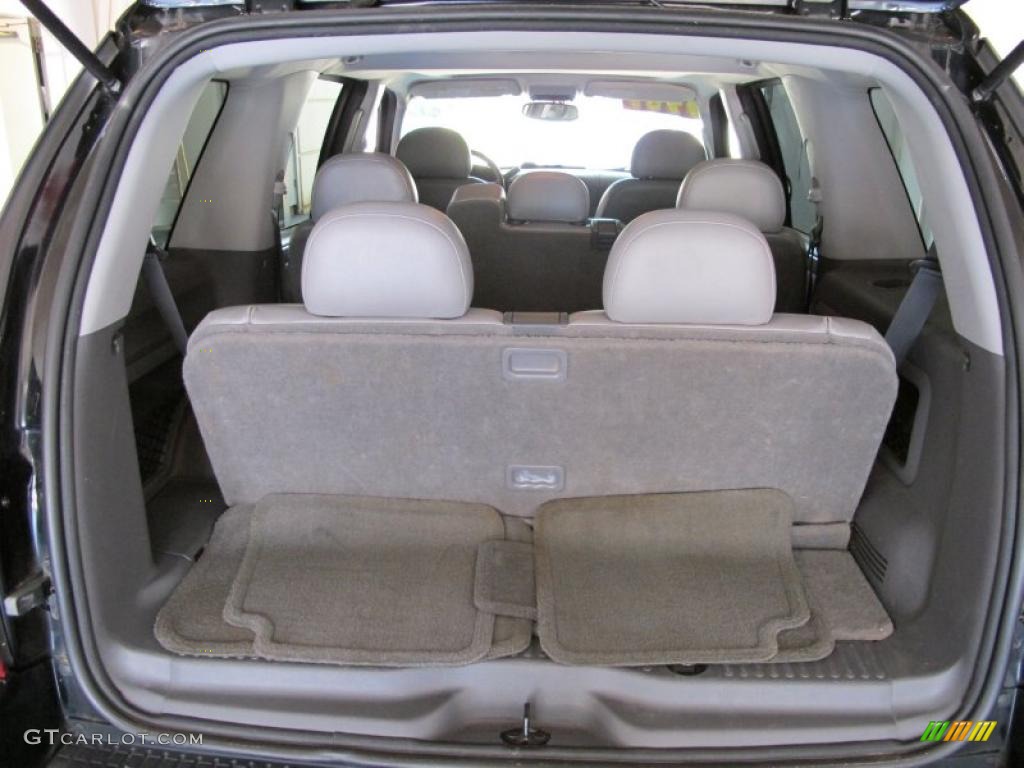 2004 Explorer XLT - Black / Graphite photo #23