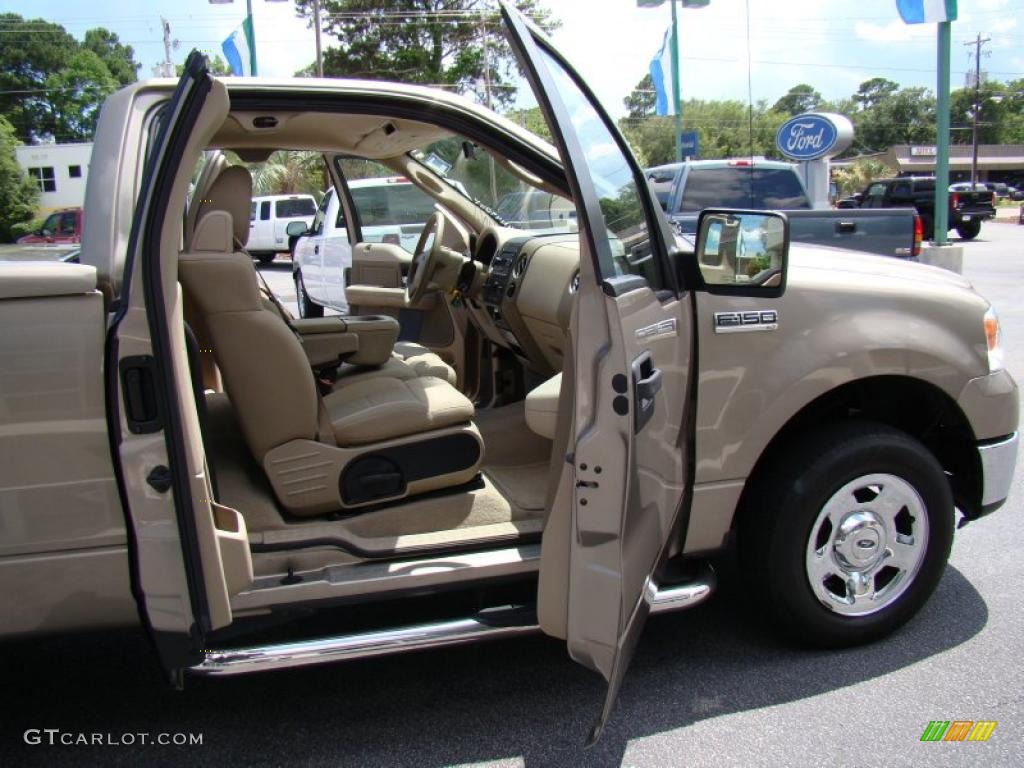 2006 F150 XLT Regular Cab - Arizona Beige Metallic / Tan photo #13