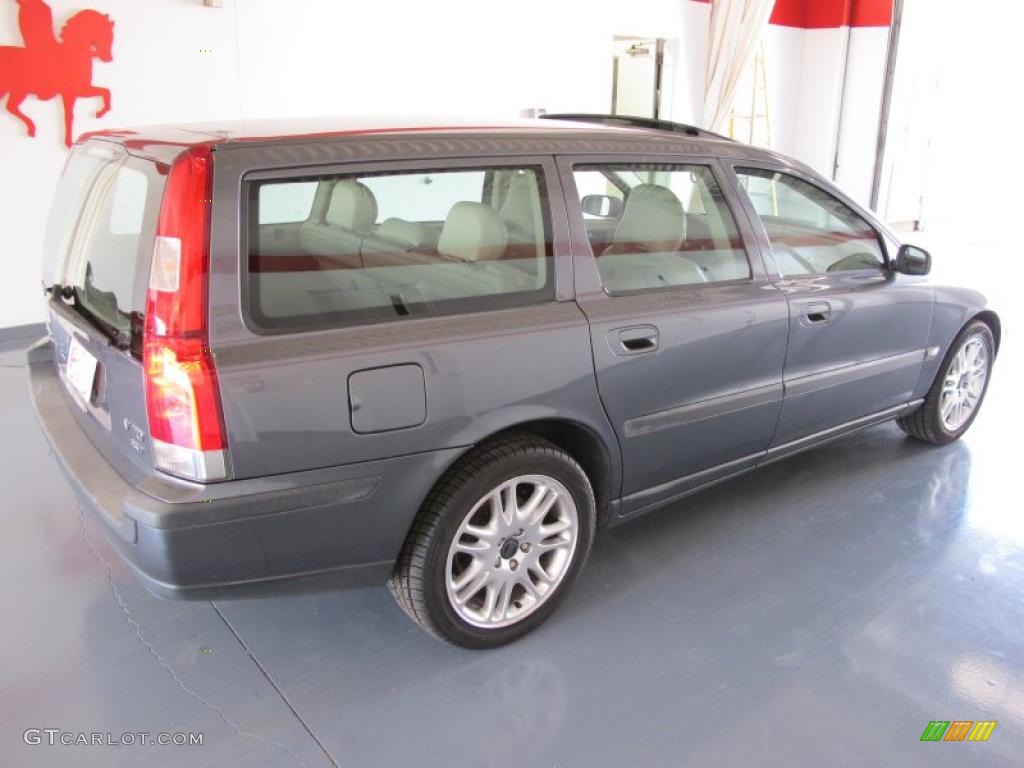 2004 V70 2.5T - Titanium Gray Metallic / Taupe photo #6